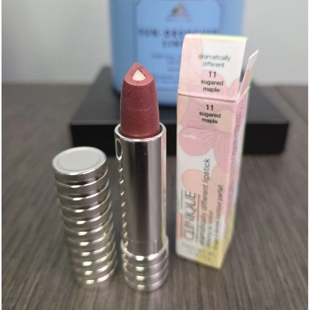 Clinique Dramatically Different Lipstick Shaping‎ Lip Colour - 11 Sugared Maple